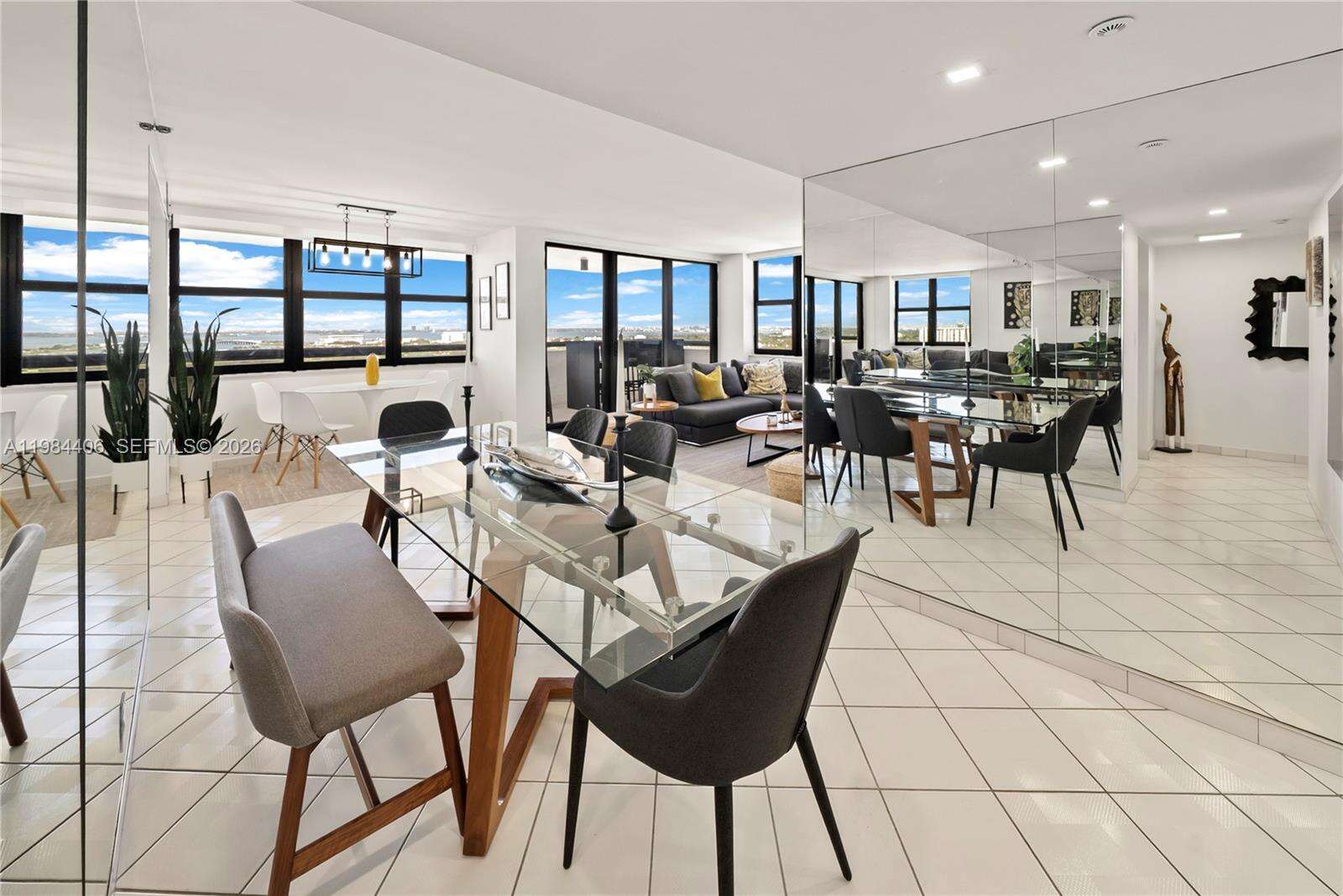 Club Atlantis at 2555 Collins Ave, Miami Beach, FL 33140 - For Rent photo 7