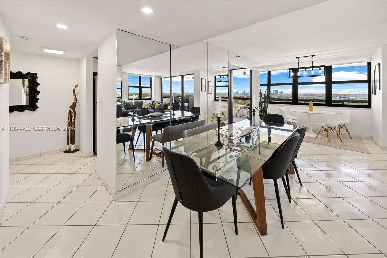 Club Atlantis at 2555 Collins Ave, Miami Beach, FL 33140 - For Rent photo 8