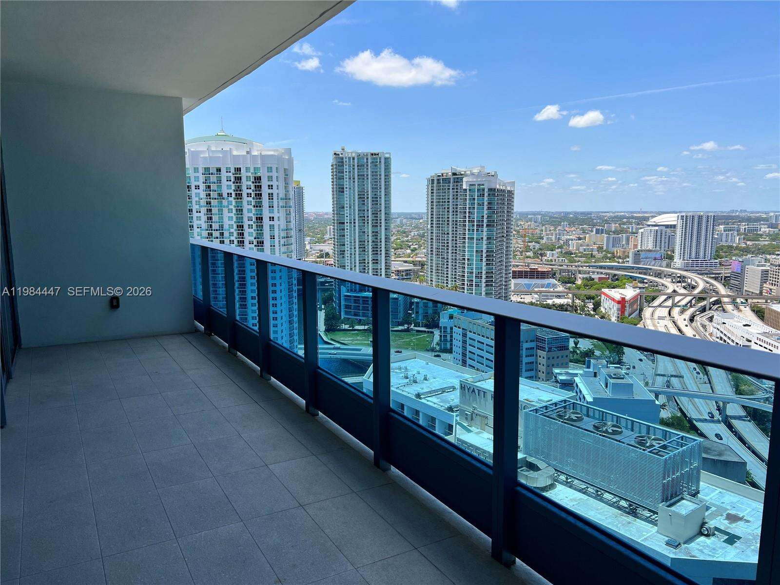 Epic Residences at 200 Biscayne Blvd Way, Miami, FL 33131 - For Rent photo 2