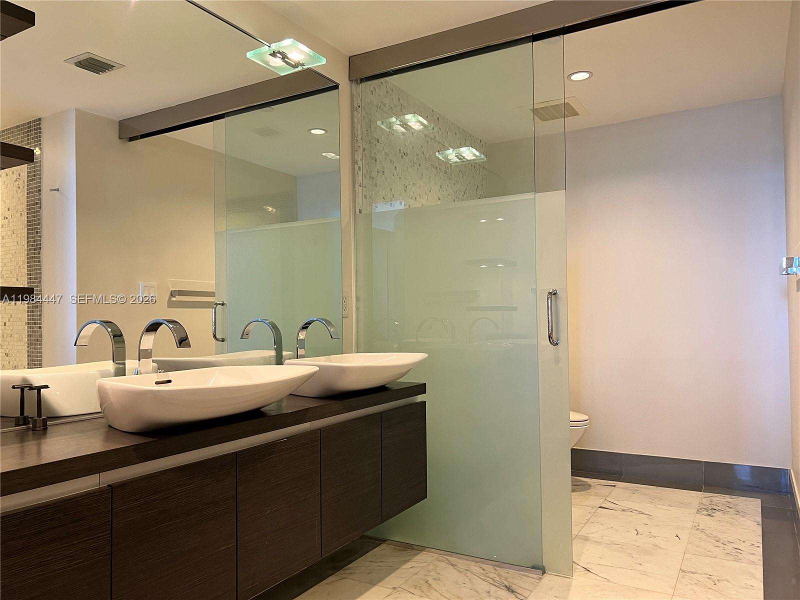 Epic Residences at 200 Biscayne Blvd Way, Miami, FL 33131 - For Rent photo 16