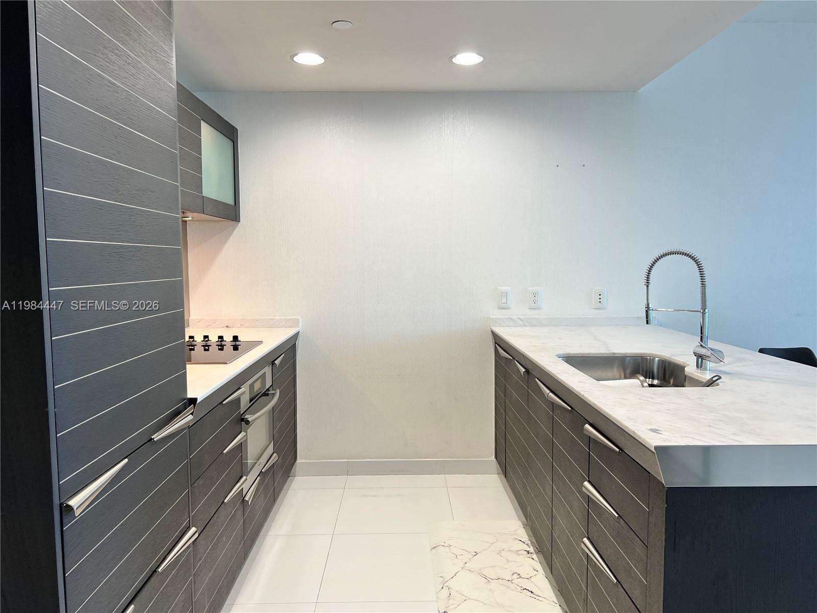 Epic Residences at 200 Biscayne Blvd Way, Miami, FL 33131 - For Rent photo 3