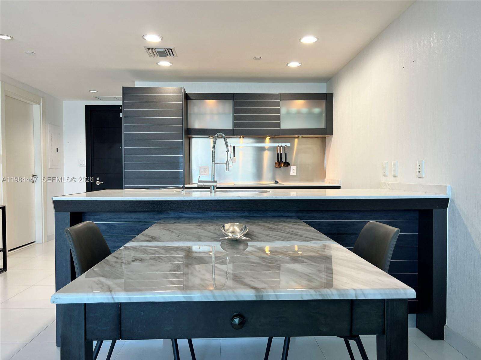 Epic Residences at 200 Biscayne Blvd Way, Miami, FL 33131 - For Rent photo 5