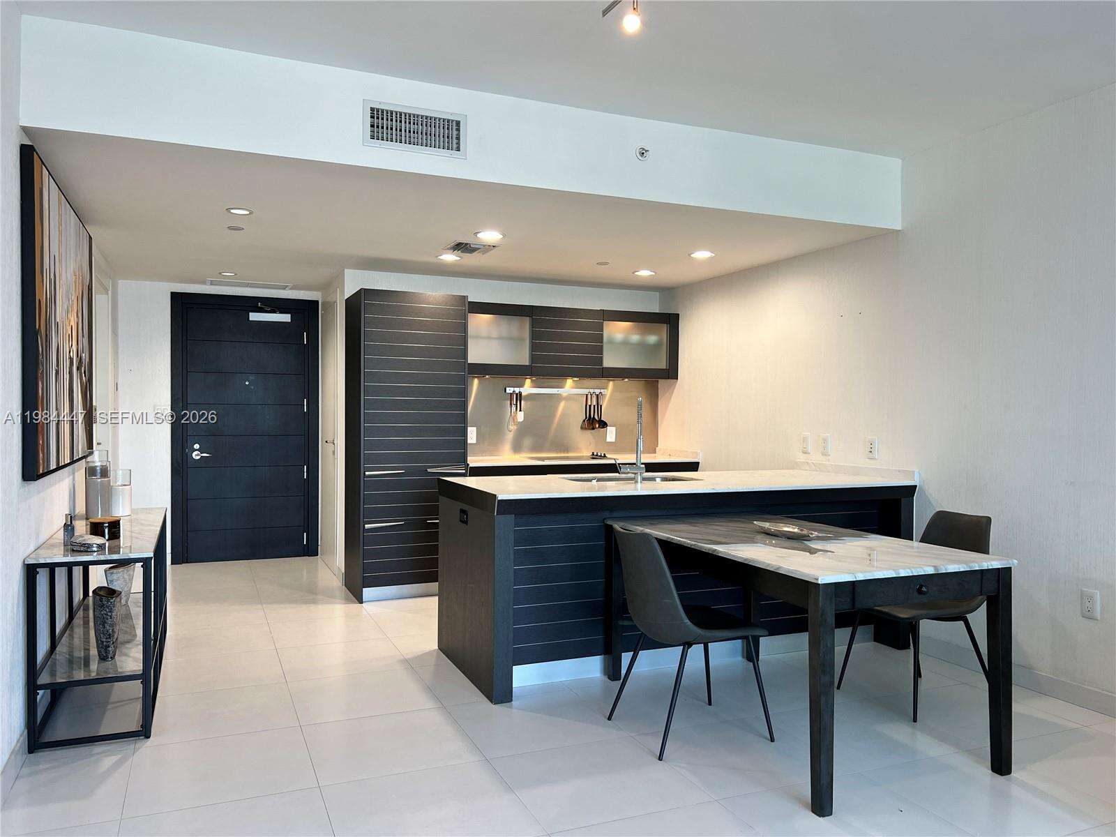 Epic Residences at 200 Biscayne Blvd Way, Miami, FL 33131 - For Rent photo 10