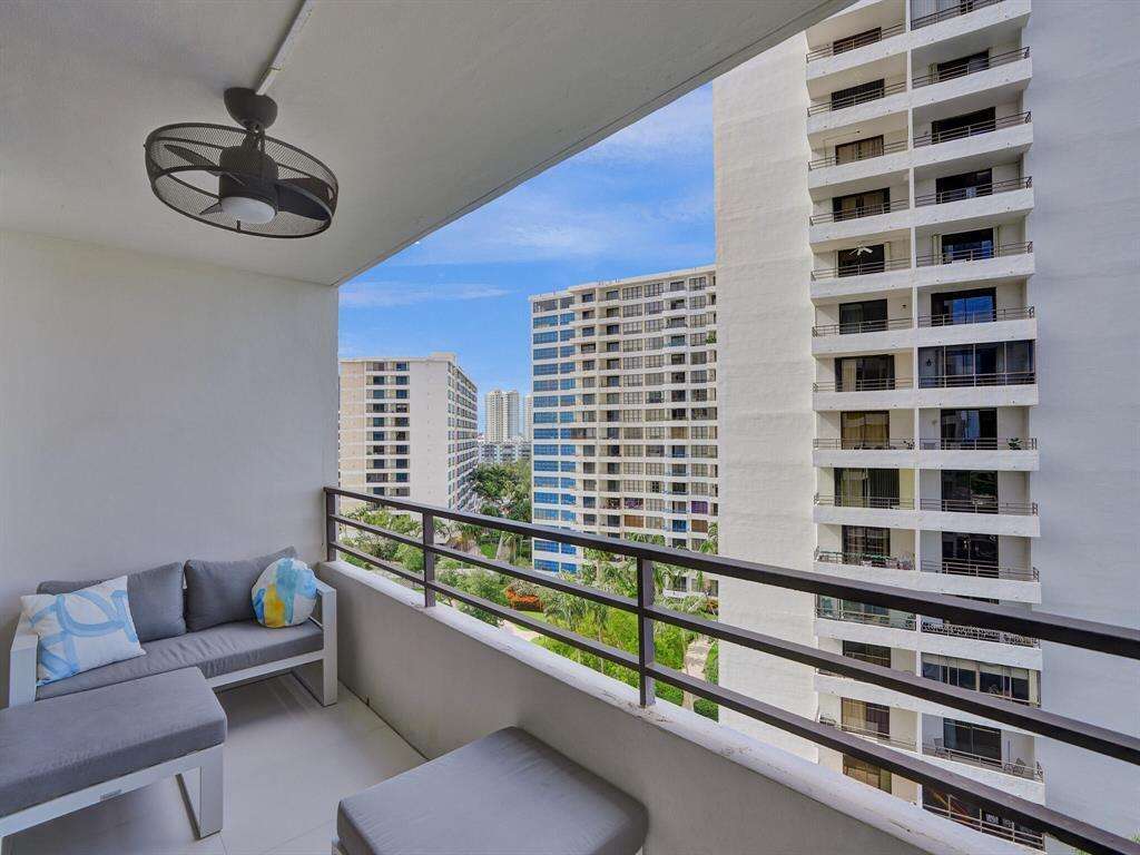 The Olympus at 2500 Parkview, Hallandale Beach, FL 33009 - For Rent photo 13