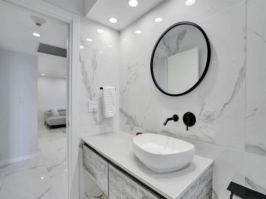 The Olympus at 2500 Parkview, Hallandale Beach, FL 33009 - For Rent photo 18