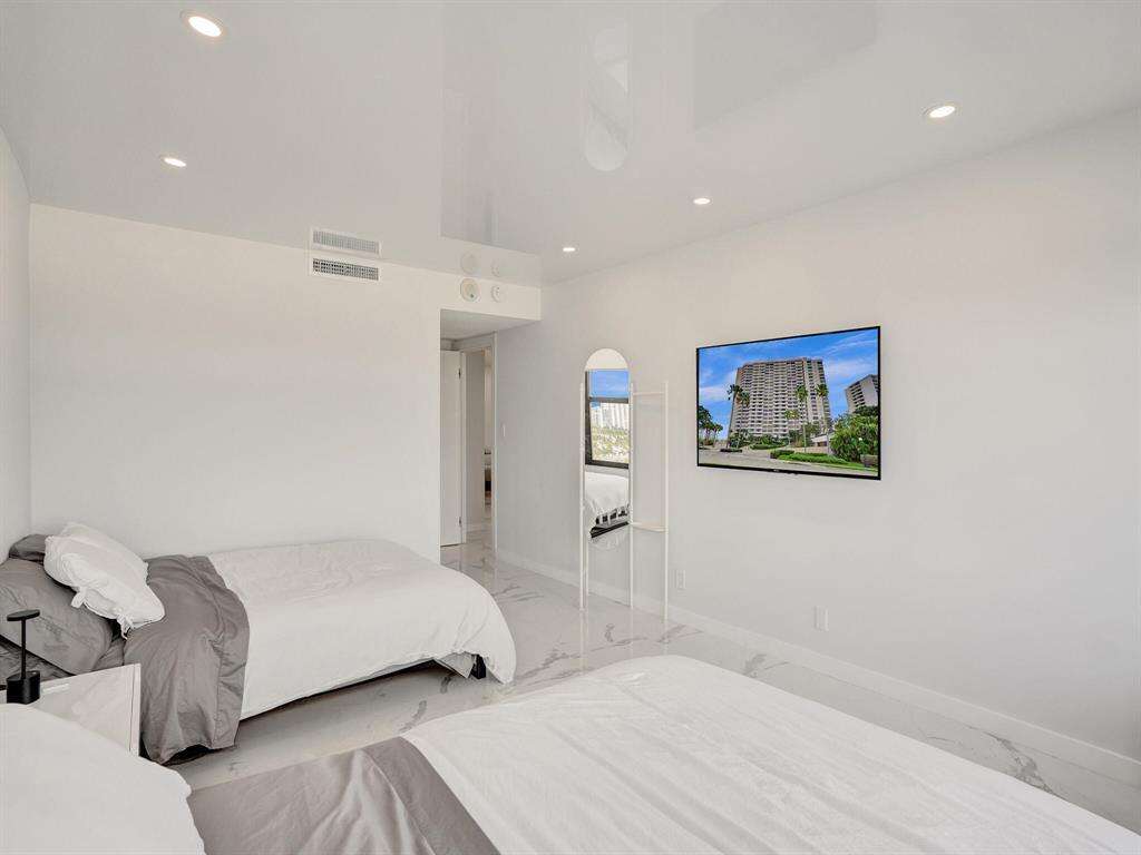 The Olympus at 2500 Parkview, Hallandale Beach, FL 33009 - For Rent photo 23