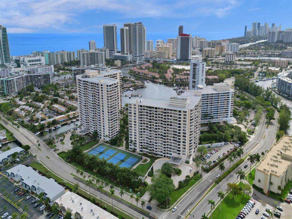 The Olympus at 2500 Parkview, Hallandale Beach, FL 33009 - For Rent photo 54