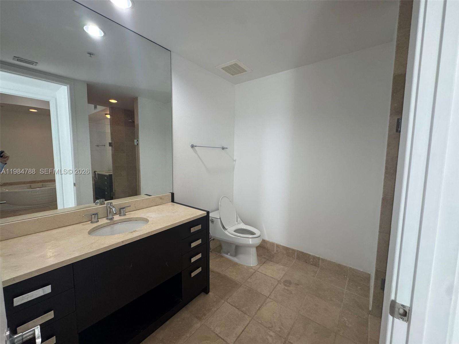 Trump Royale at 18201 Collins Ave, Sunny Isles Beach, FL 33160 - For Rent photo 9