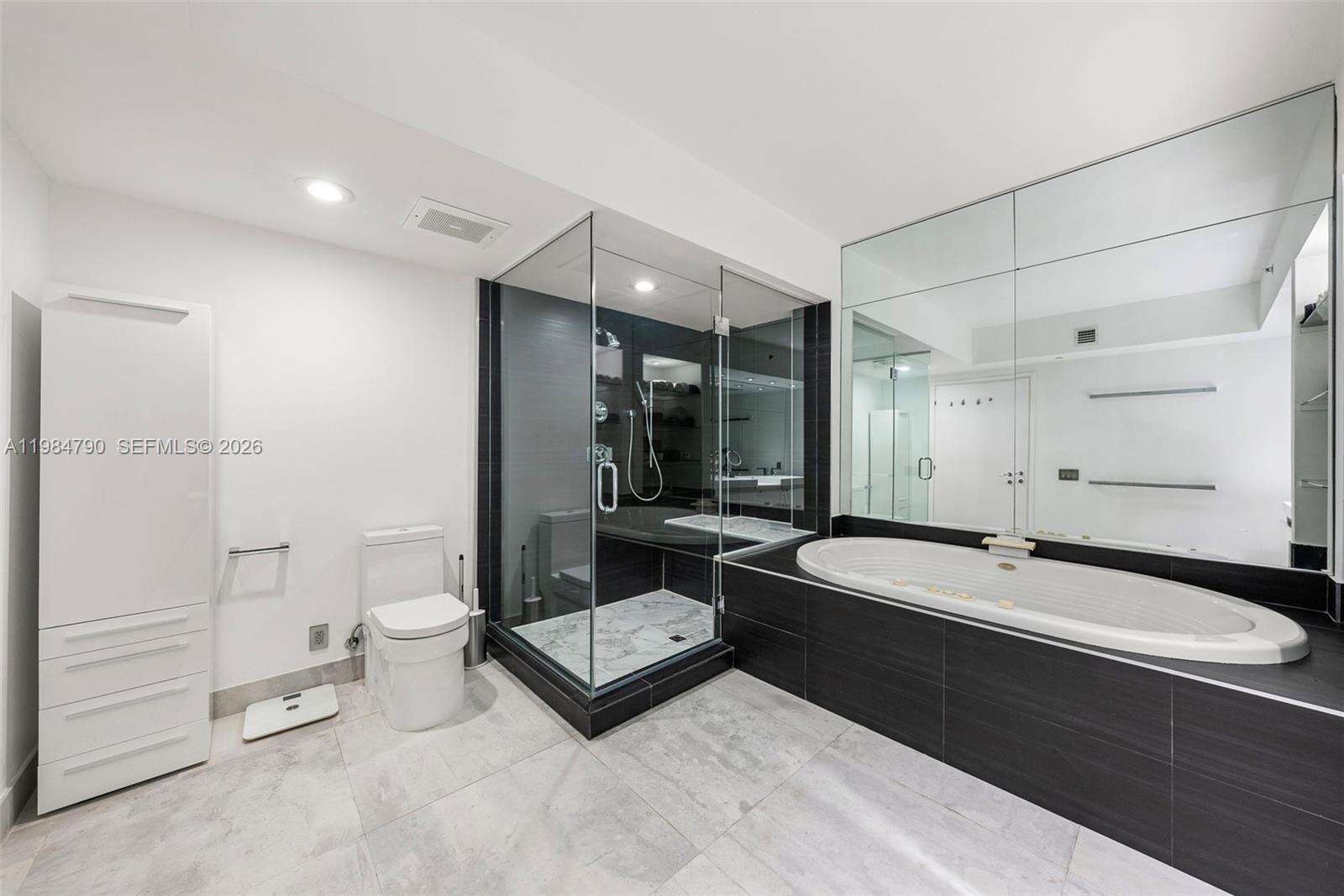 Icon at 450 Alton Rd, Miami Beach, FL 33139 - For Rent photo 40