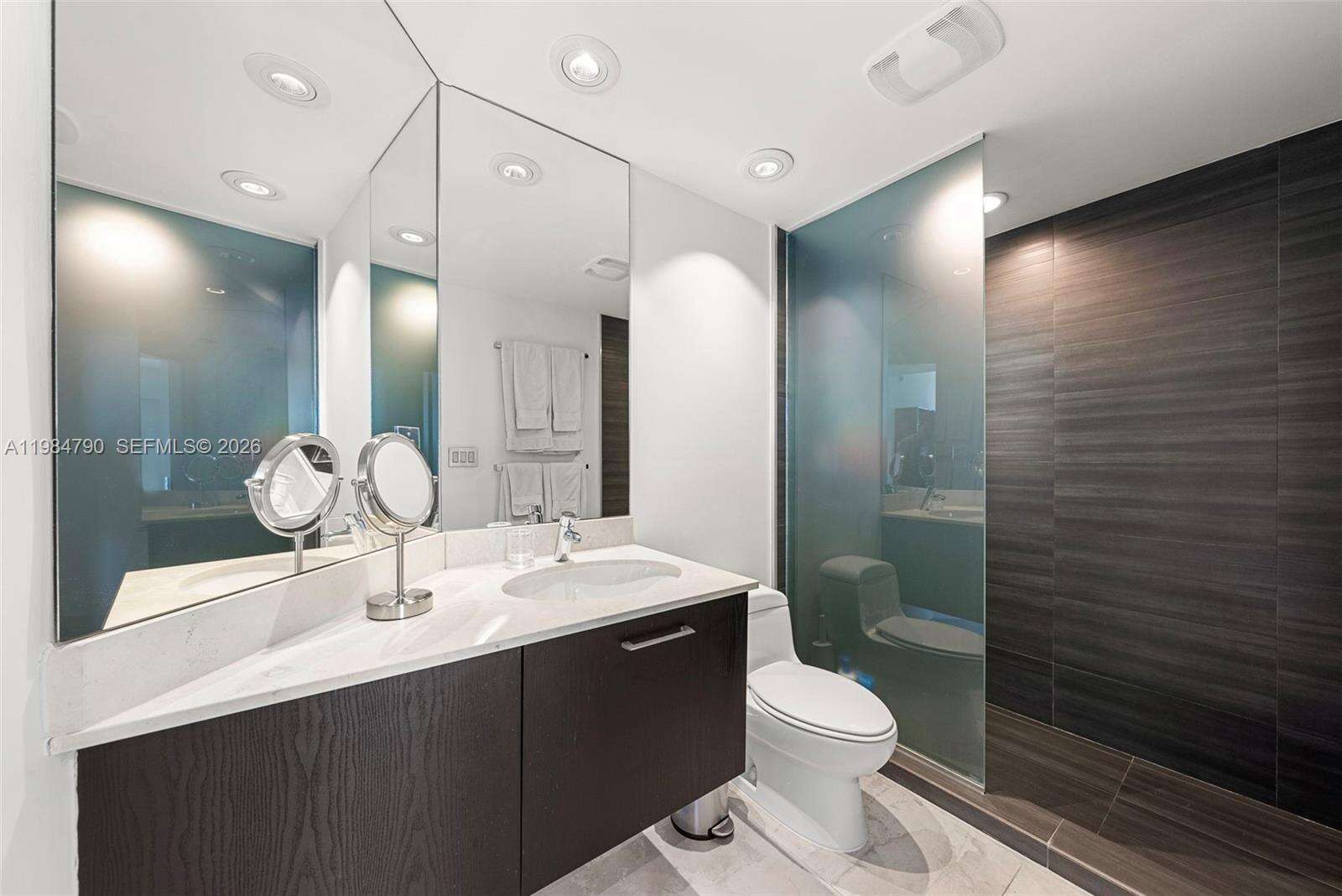 Icon at 450 Alton Rd, Miami Beach, FL 33139 - For Rent photo 46
