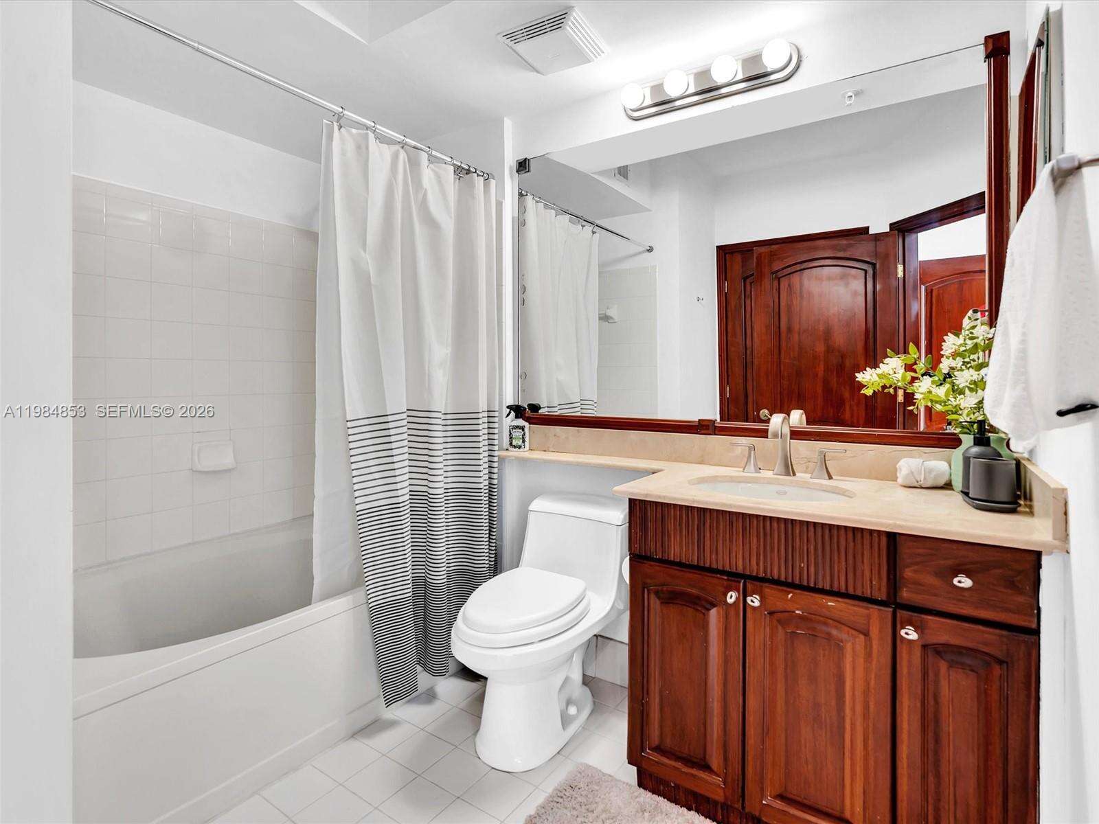 Porto Bellagio at 17150 Bay Rd, Sunny Isles Beach, FL 33160 - For Rent photo 18