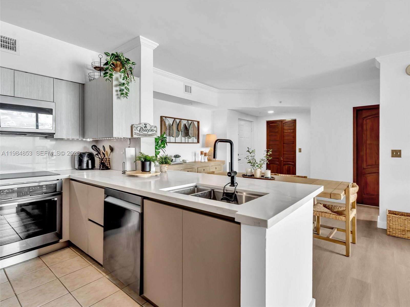 Porto Bellagio at 17150 Bay Rd, Sunny Isles Beach, FL 33160 - For Rent photo 38