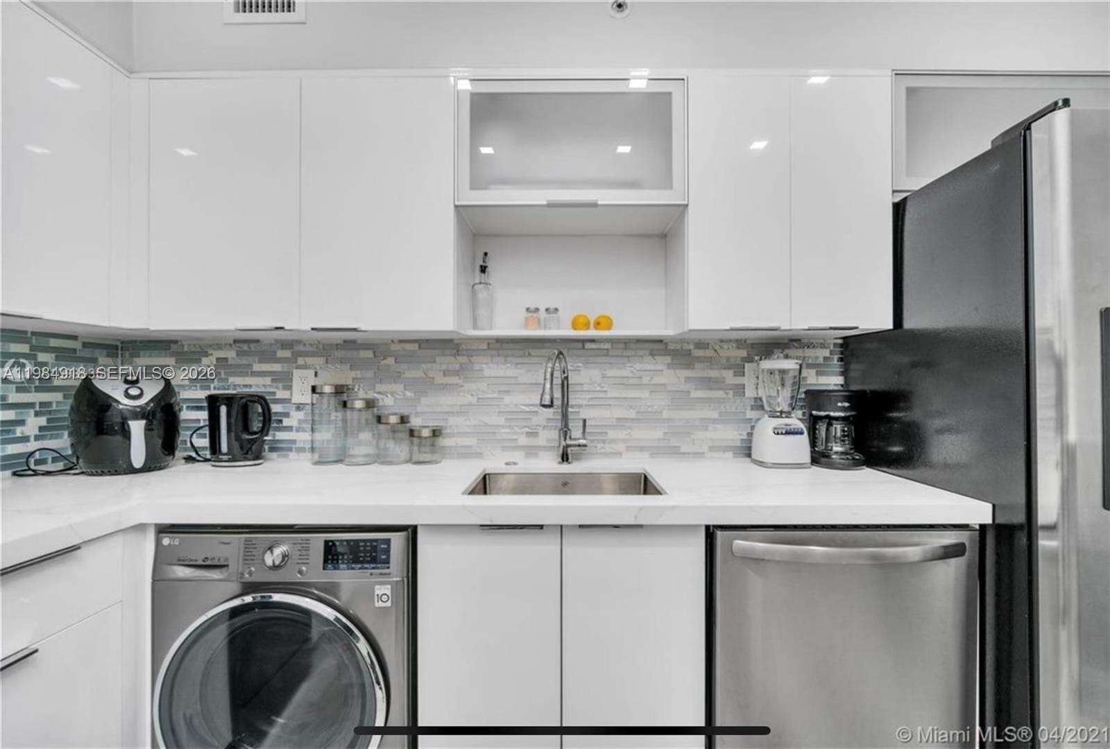 The Wave at 2501 Ocean Dr, Hollywood, FL 33019 - For Rent photo 8