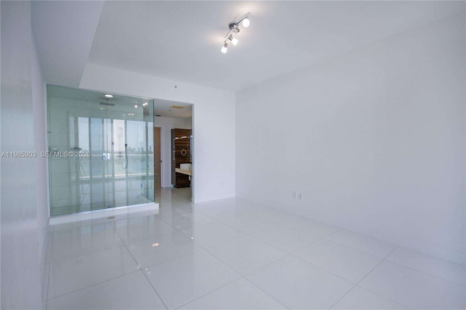Paramount Bay at 2020 Bayshore Dr, Miami, FL 33137 - For Rent photo 10