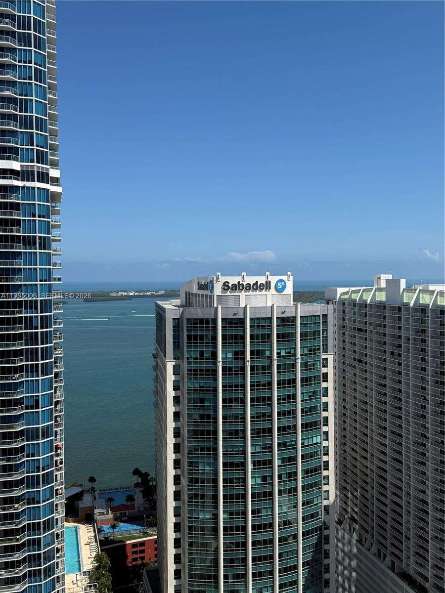 1060 Brickell at 1060 Brickell Ave, Miami, FL 33131 - For Rent photo 1