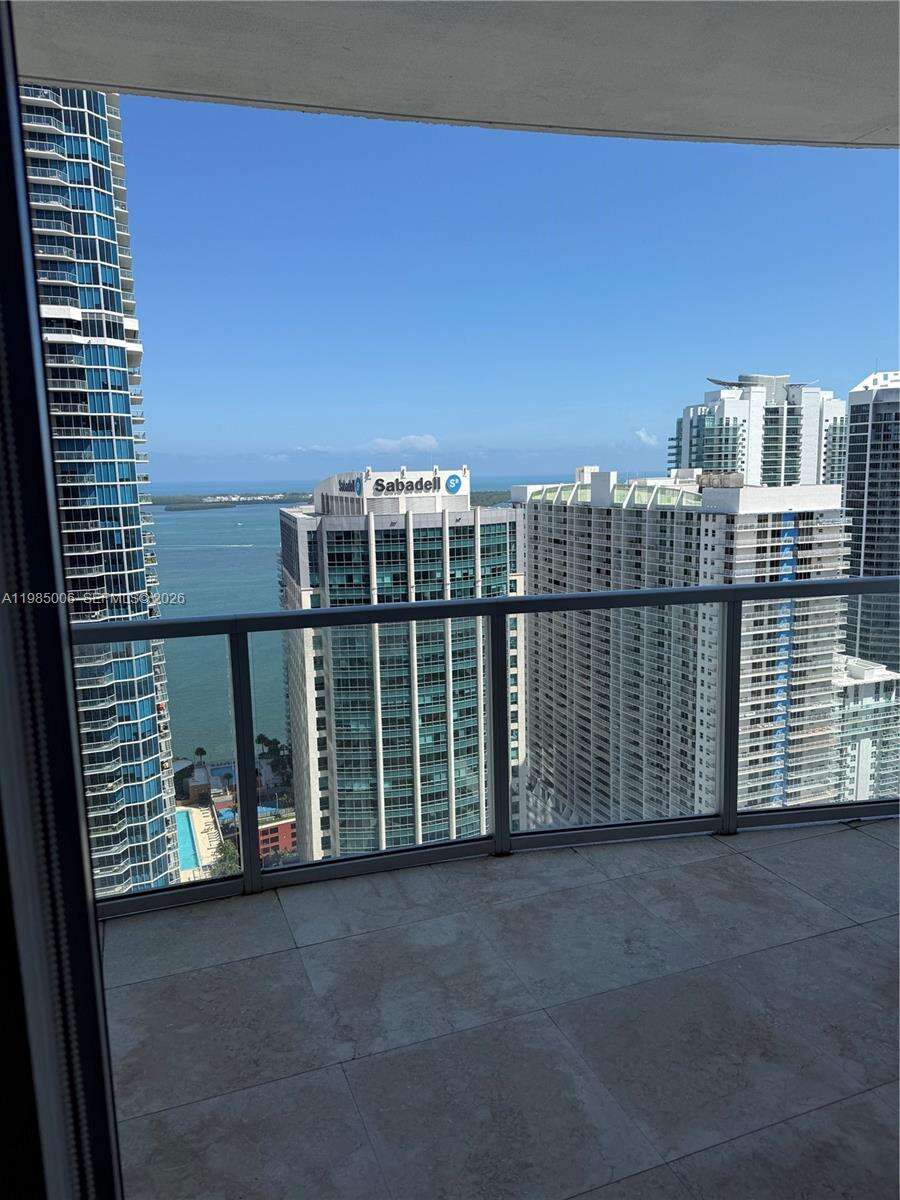 1060 Brickell at 1060 Brickell Ave, Miami, FL 33131 - For Rent photo 4