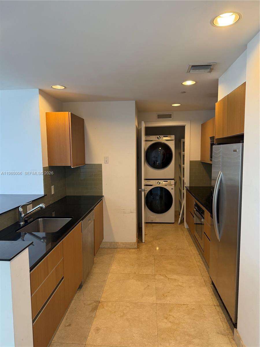 1060 Brickell at 1060 Brickell Ave, Miami, FL 33131 - For Rent photo 10