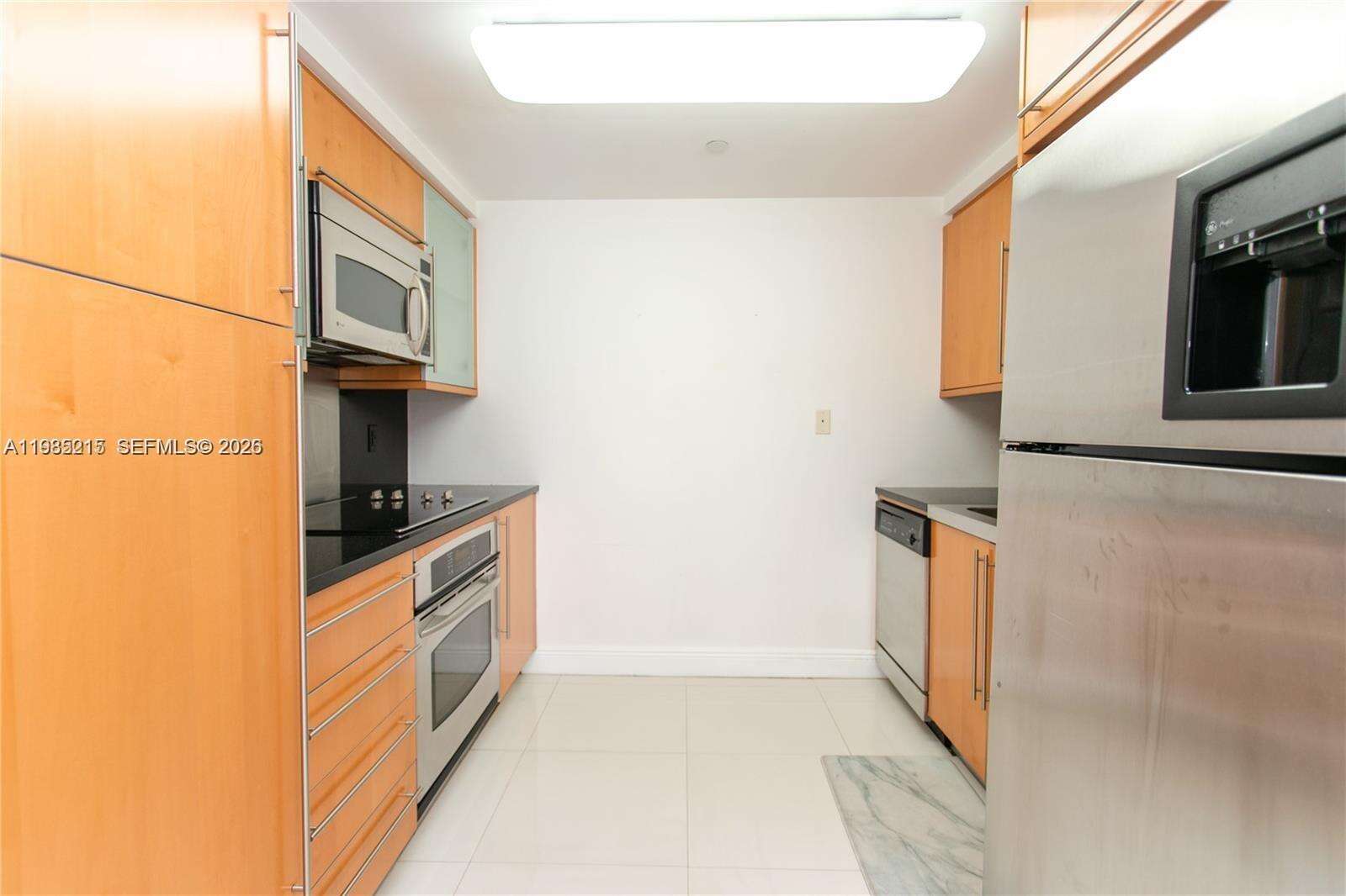 Akoya at 6365 Collins Ave, Miami Beach, FL 33141 - For Rent photo 20