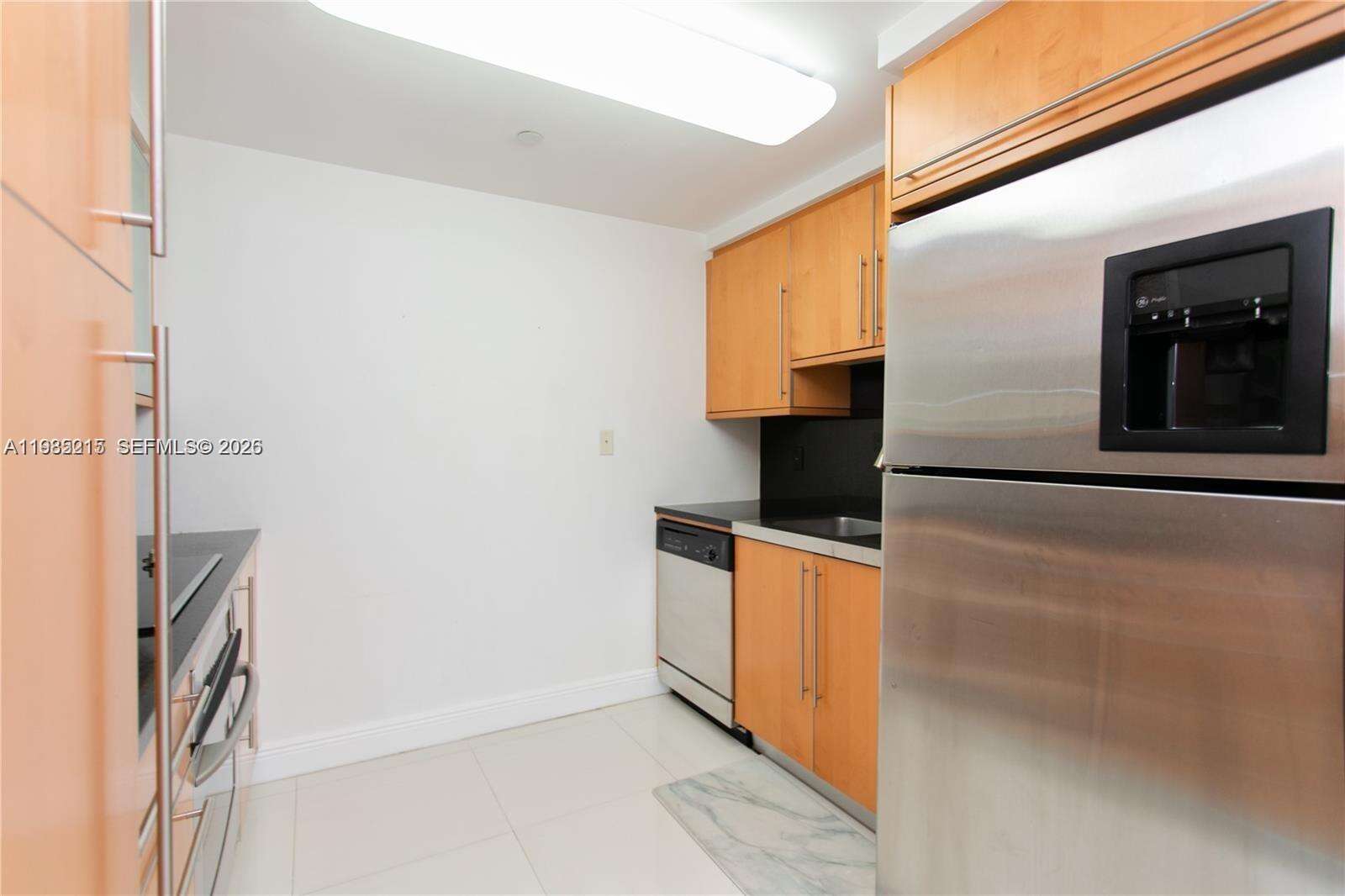 Akoya at 6365 Collins Ave, Miami Beach, FL 33141 - For Rent photo 22