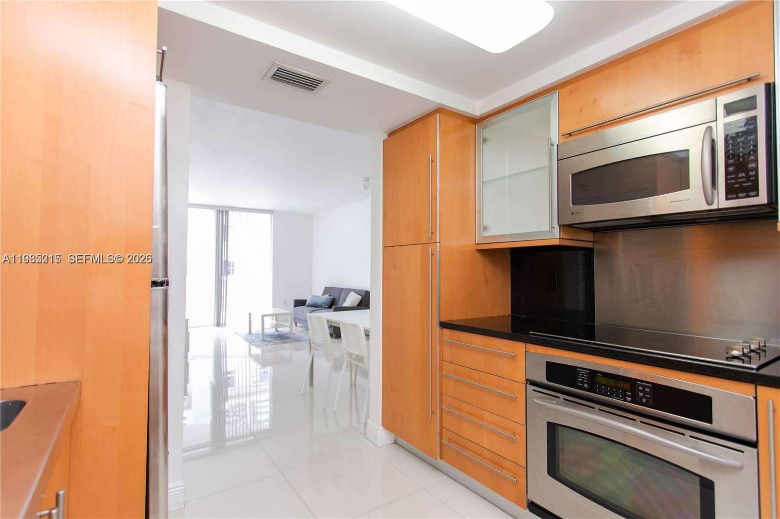 Akoya at 6365 Collins Ave, Miami Beach, FL 33141 - For Rent photo 23