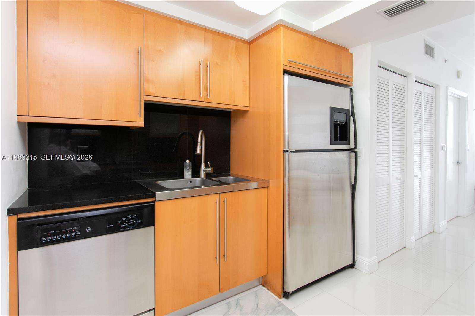 Akoya at 6365 Collins Ave, Miami Beach, FL 33141 - For Rent photo 28