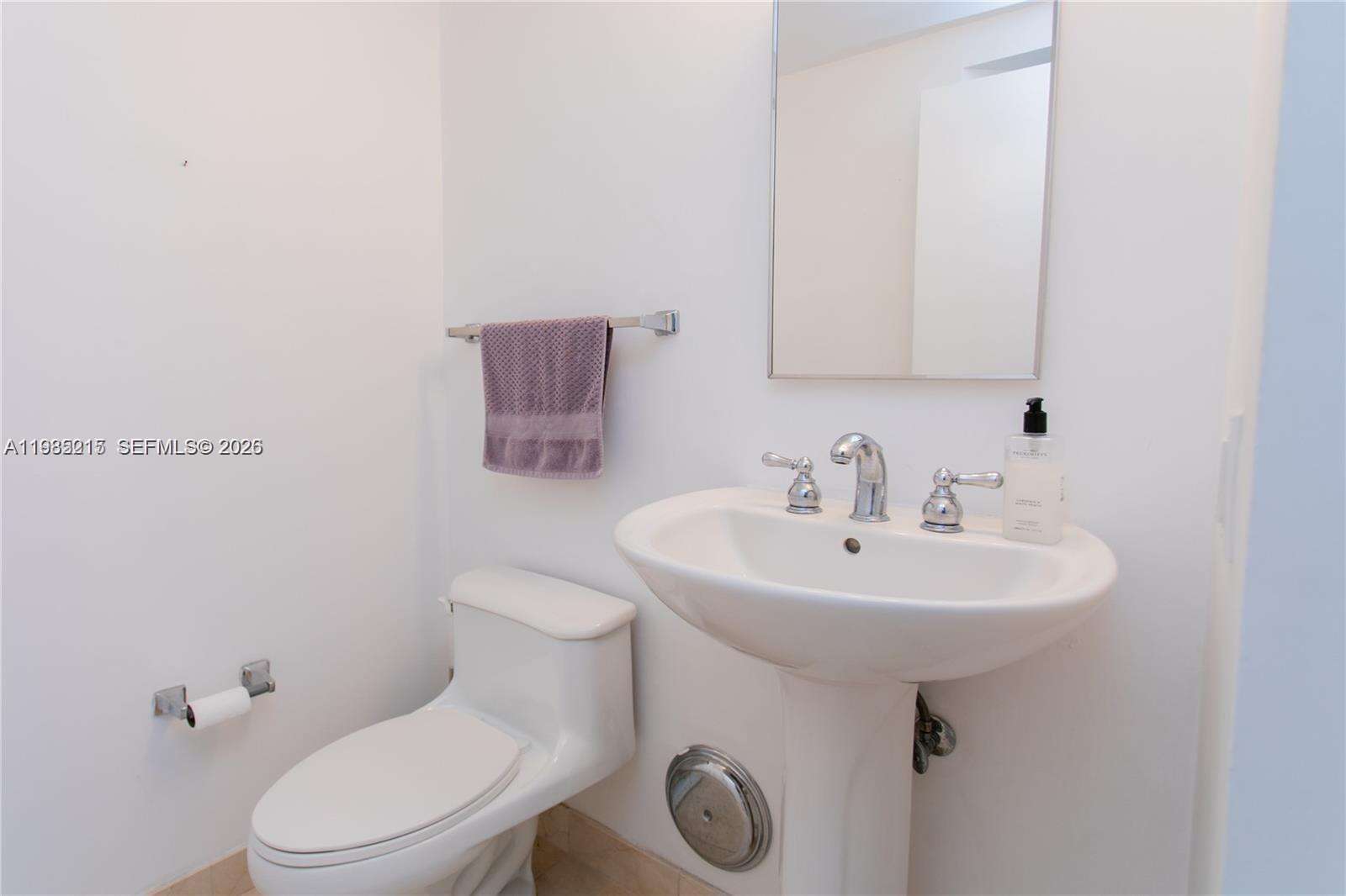 Akoya at 6365 Collins Ave, Miami Beach, FL 33141 - For Rent photo 31