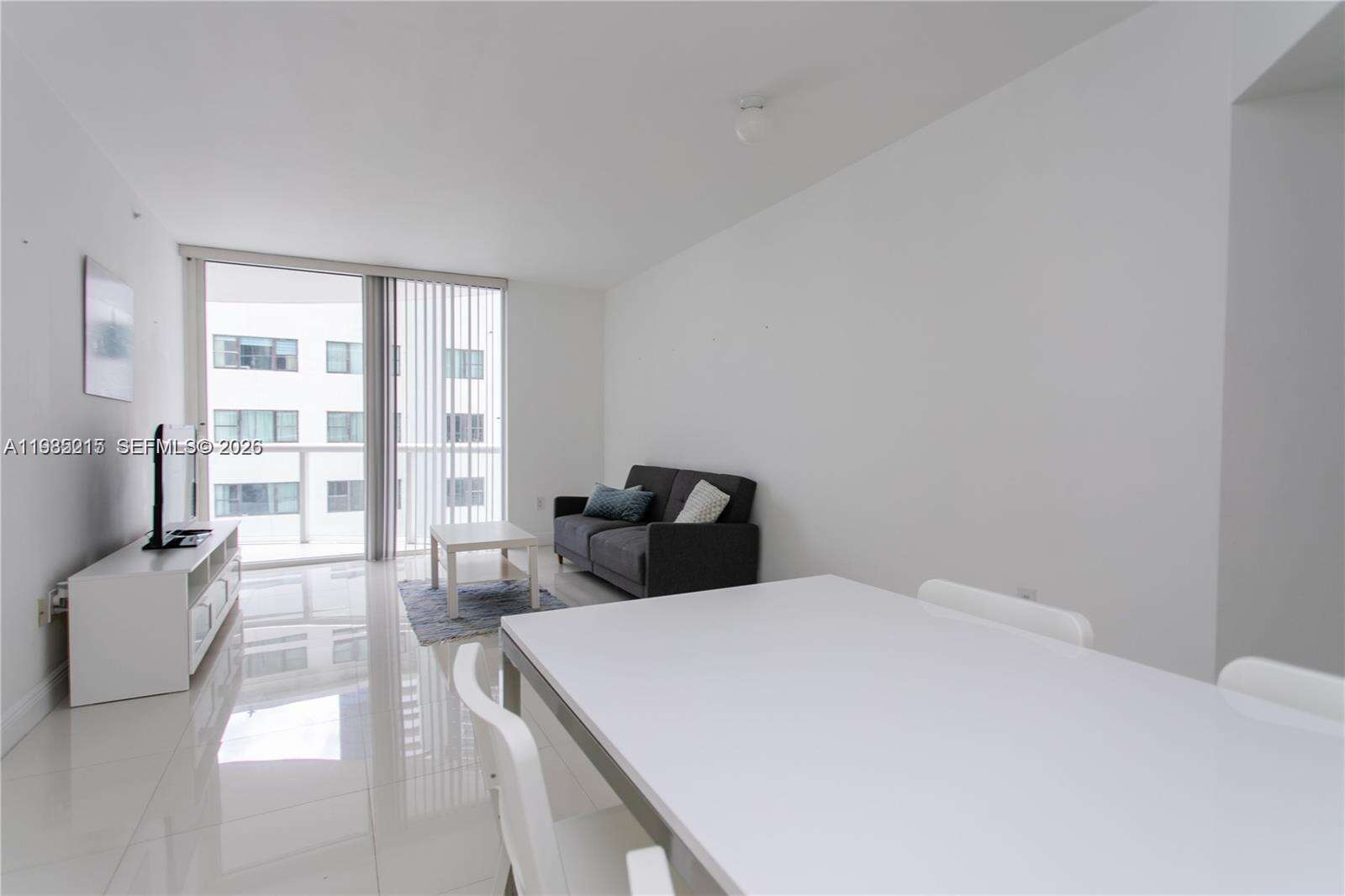 Akoya at 6365 Collins Ave, Miami Beach, FL 33141 - For Rent photo 37