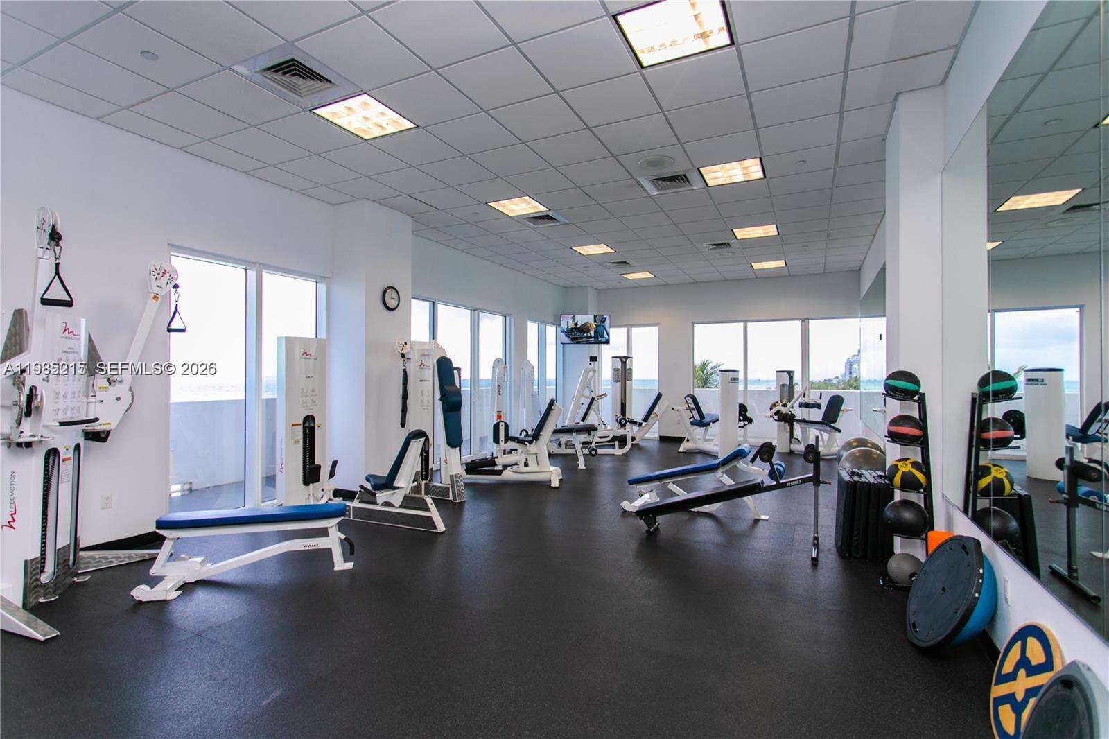 Akoya at 6365 Collins Ave, Miami Beach, FL 33141 - For Rent photo 50