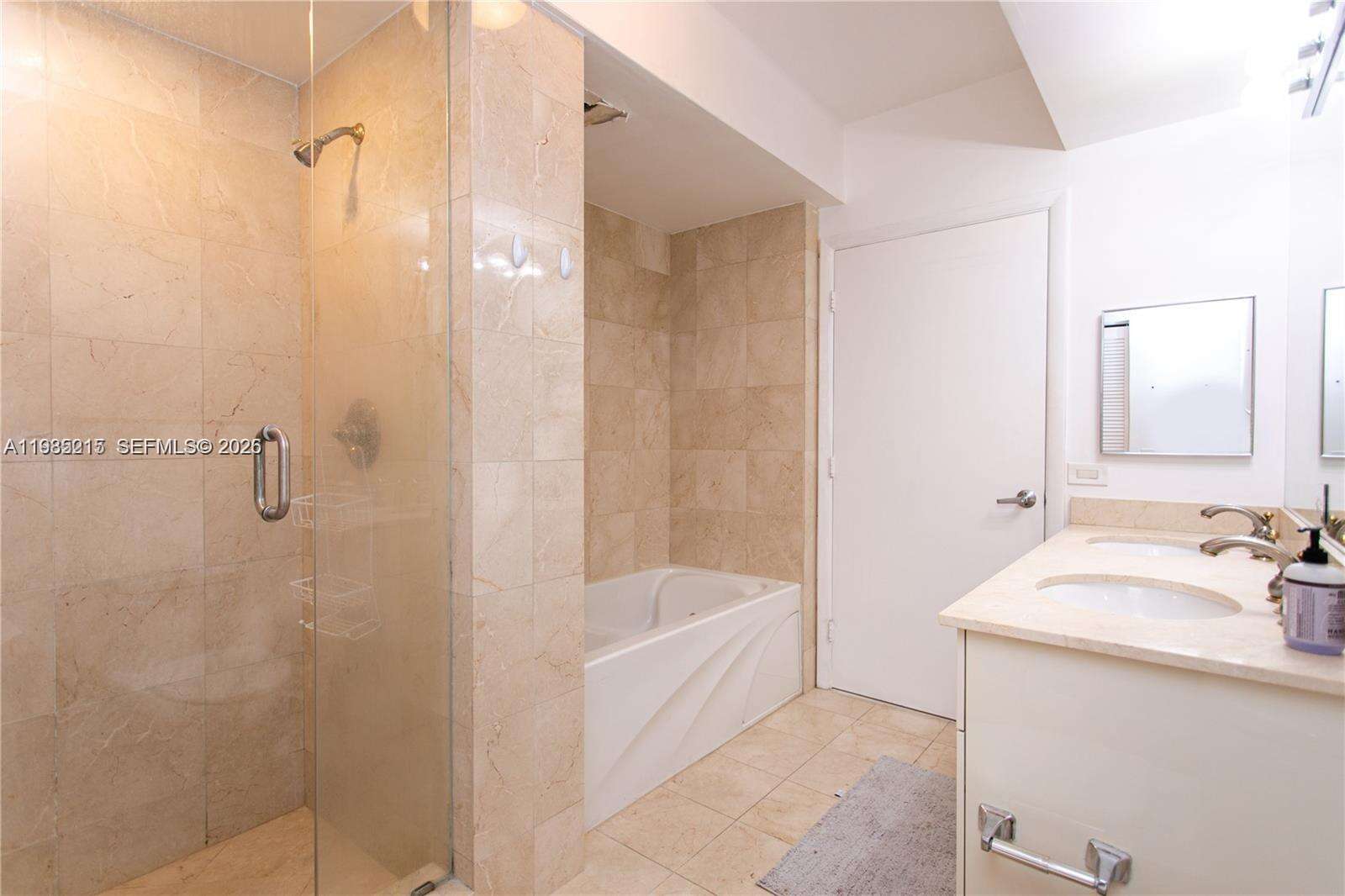 Akoya at 6365 Collins Ave, Miami Beach, FL 33141 - For Rent photo 7