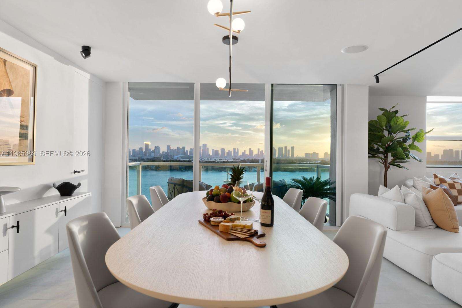 The Floridian at 650 W Ave, Miami Beach, FL 33139 - For Rent photo 25