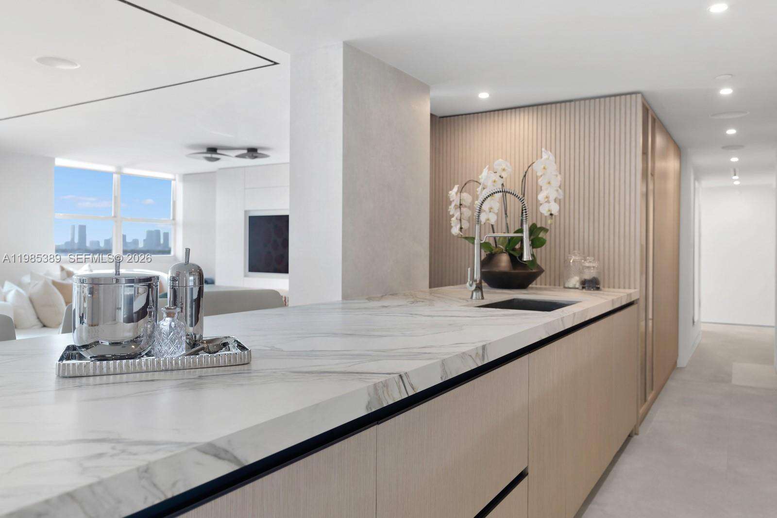 The Floridian at 650 W Ave, Miami Beach, FL 33139 - For Rent photo 8