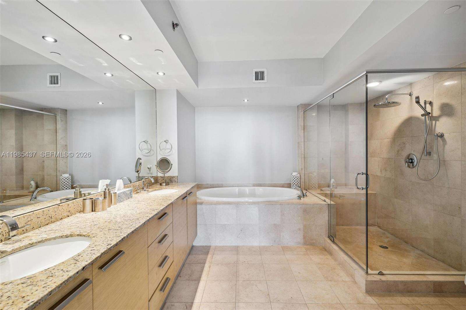 The Beach Club Two at 1830 Ocean Dr, Hallandale Beach, FL 33009 - For Rent photo 18