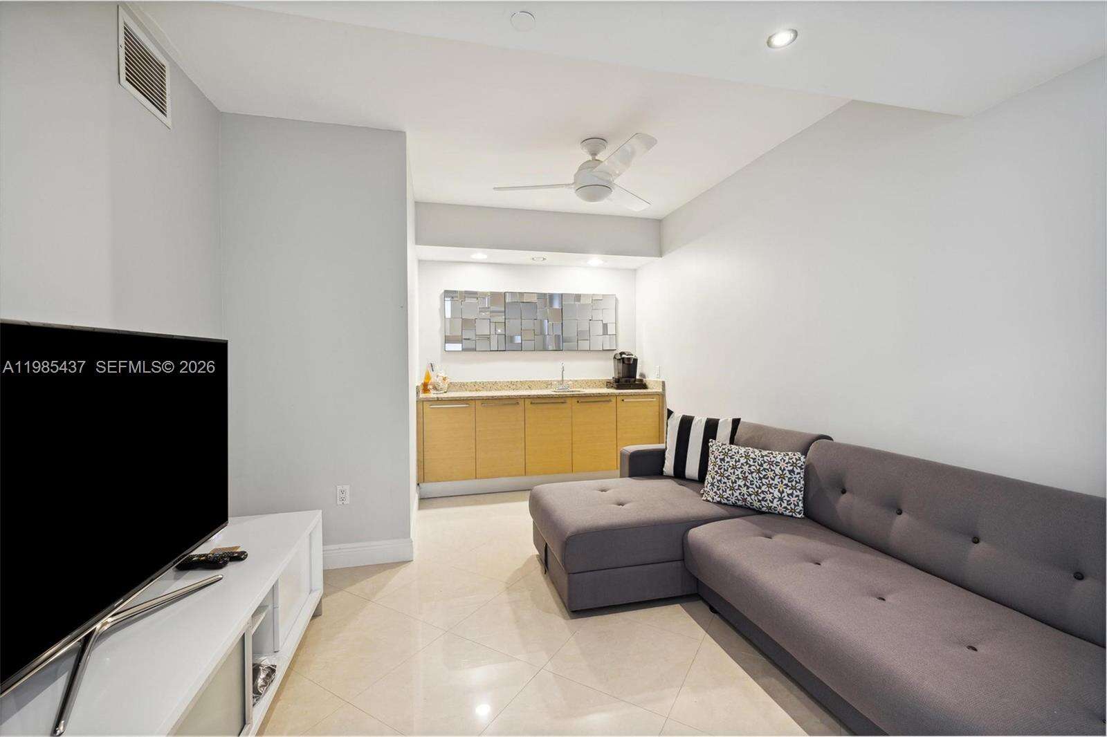 The Beach Club Two at 1830 Ocean Dr, Hallandale Beach, FL 33009 - For Rent photo 23