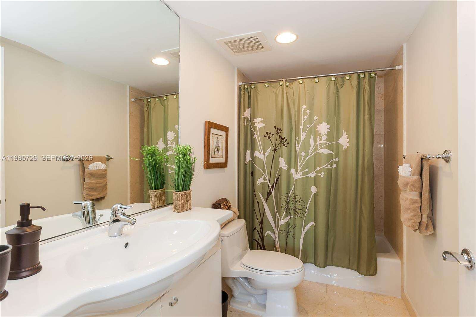 The Beach Club Two at 1830 Ocean Dr, Hallandale Beach, FL 33009 - For Rent photo 15