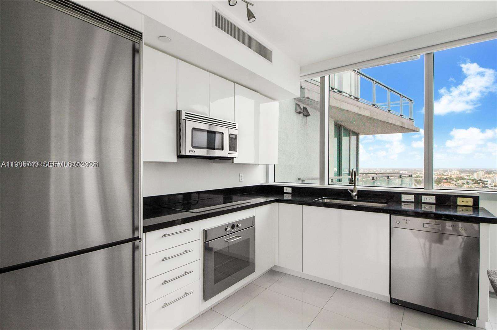 Mint at 92 3 St, Miami, FL 33130 - For Rent photo 4