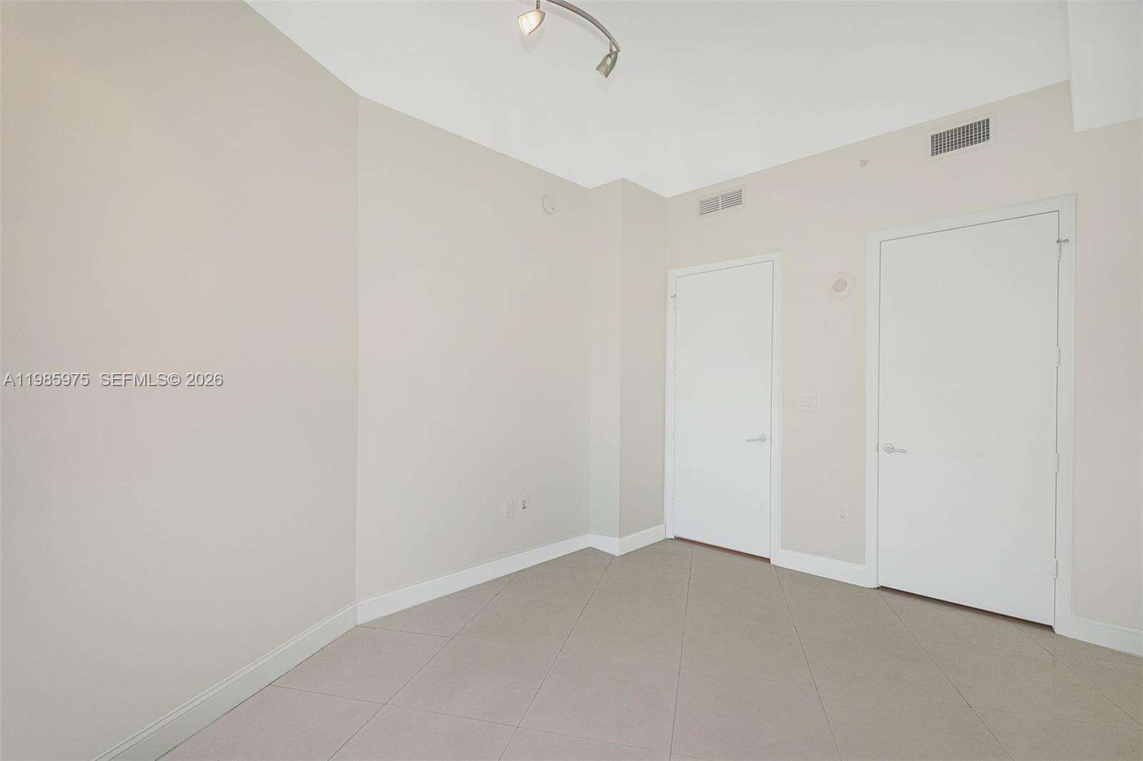 Turnberry Village North at 20000 Country Club Dr, Aventura, FL 33180 - For Rent photo 21