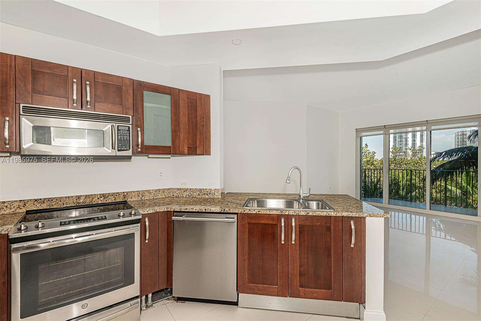 Turnberry Village North at 20000 Country Club Dr, Aventura, FL 33180 - For Rent photo 10