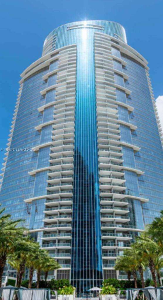 Paramount Miami Worldcenter at 851 1 Ave, Miami, FL 33132 - For Rent photo 6