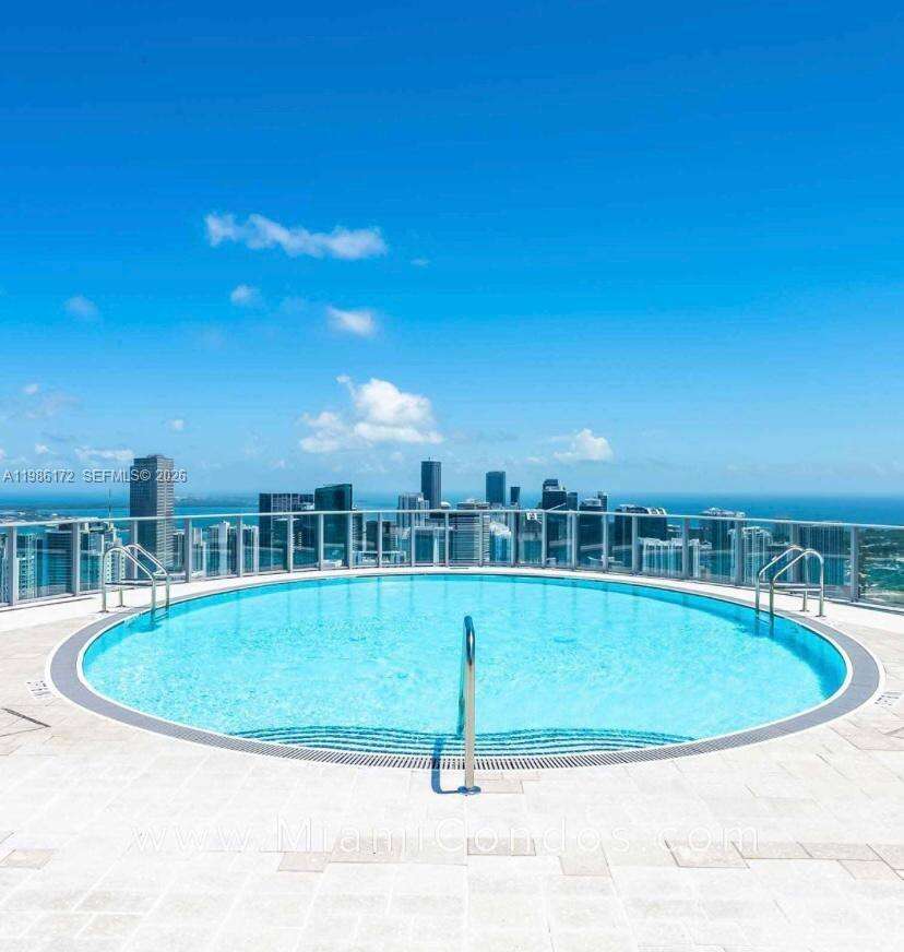 Paramount Miami Worldcenter at 851 1 Ave, Miami, FL 33132 - For Rent photo 7