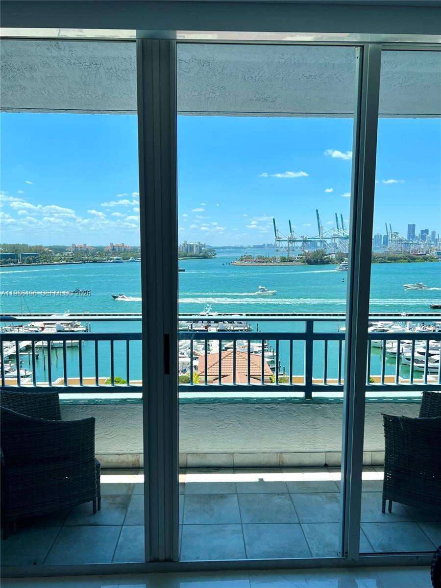 Yacht Club At Portofino at 90 Alton Rd, Miami Beach, FL 33139 - For Rent photo 3