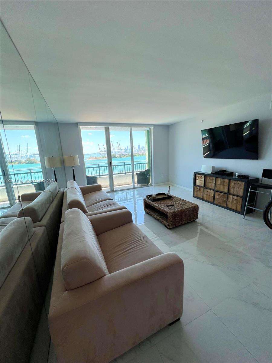 Yacht Club At Portofino at 90 Alton Rd, Miami Beach, FL 33139 - For Rent photo 6