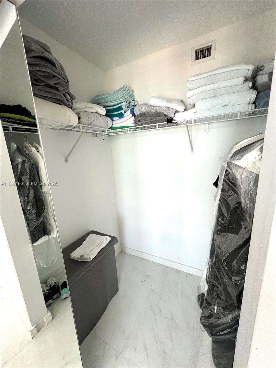 Yacht Club At Portofino at 90 Alton Rd, Miami Beach, FL 33139 - For Rent photo 10