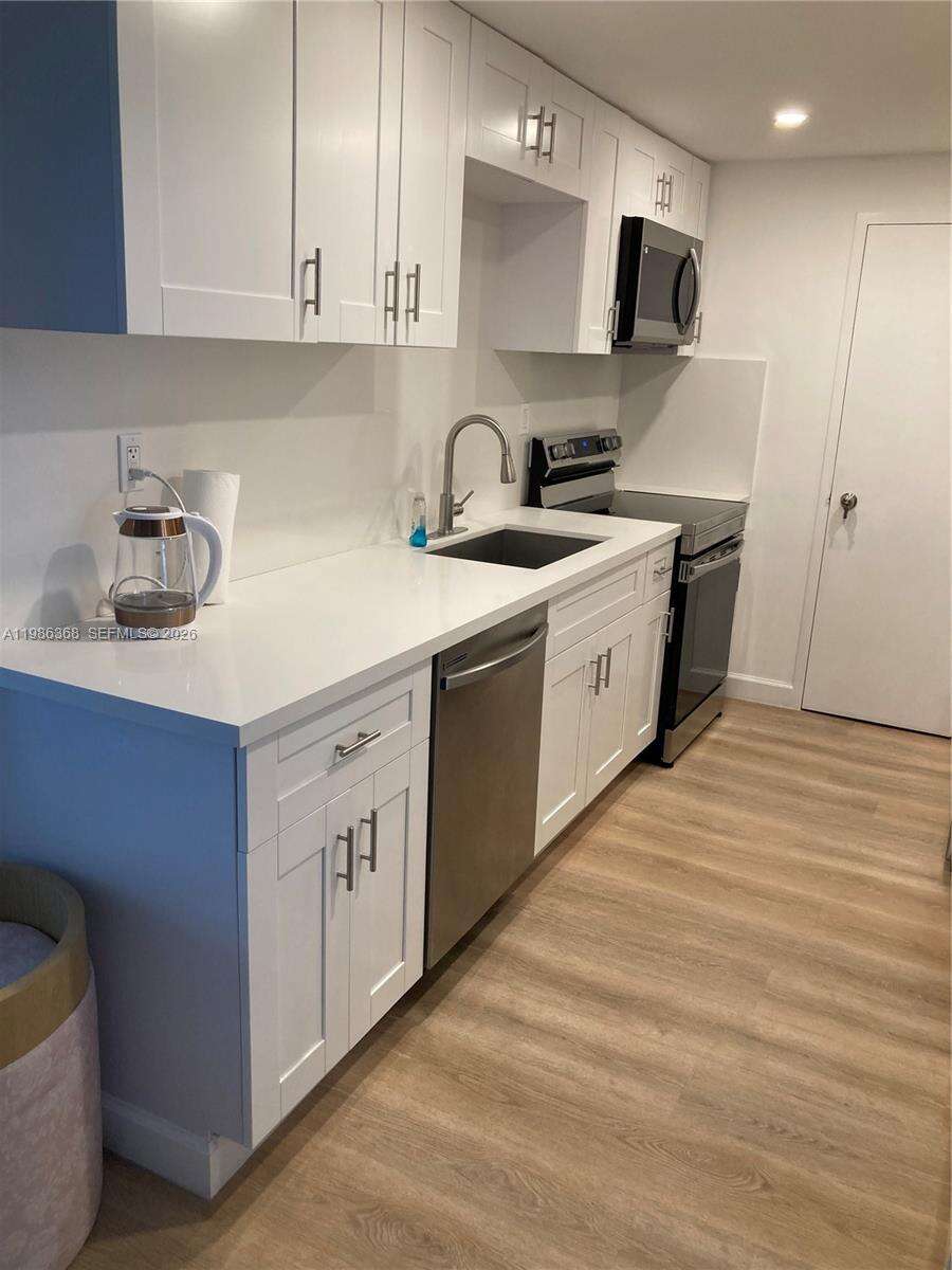 The Carriage House at 5401 Collins Ave, Miami Beach, FL 33140 - For Rent photo 20