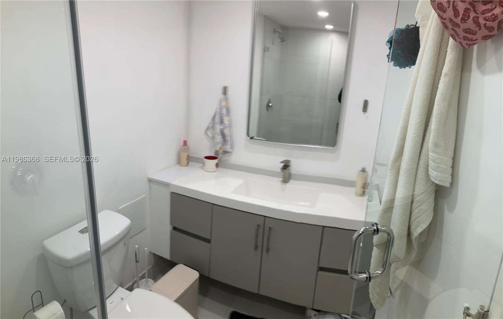 The Carriage House at 5401 Collins Ave, Miami Beach, FL 33140 - For Rent photo 37