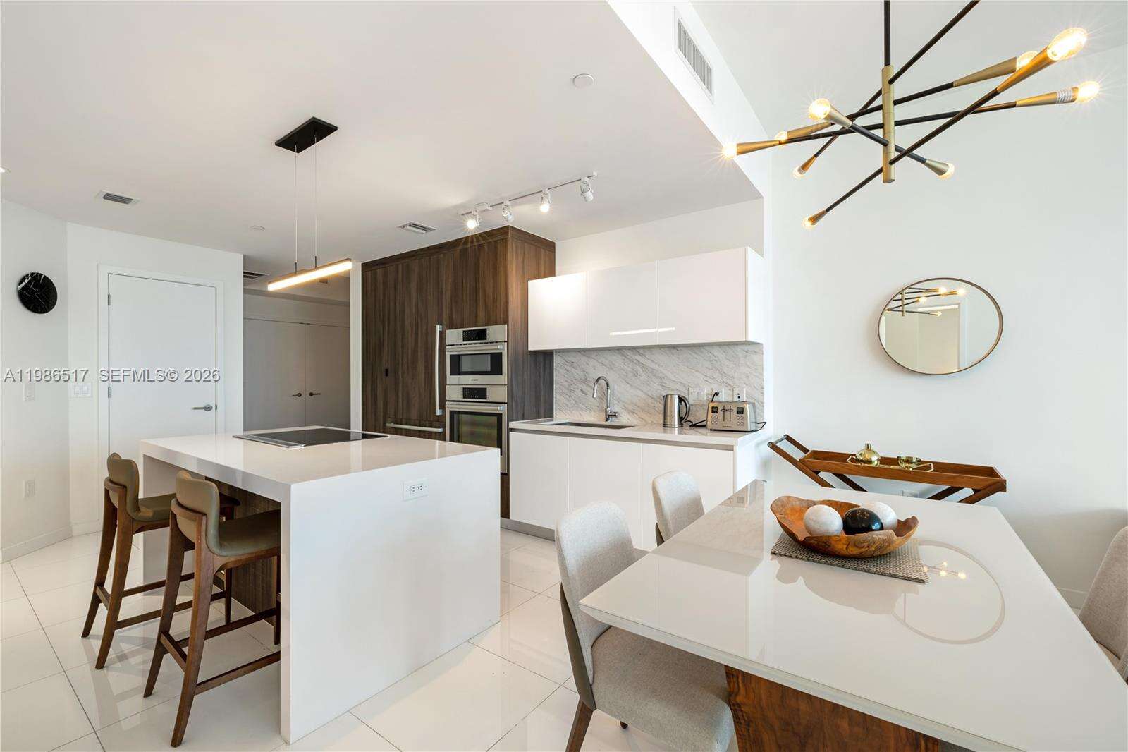 Paramount Miami Worldcenter at 851 1 Ave, Miami, FL 33132 - For Rent photo 4
