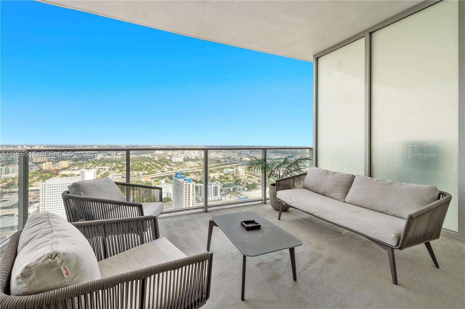 Paramount Miami Worldcenter at 851 1 Ave, Miami, FL 33132 - For Rent photo 6