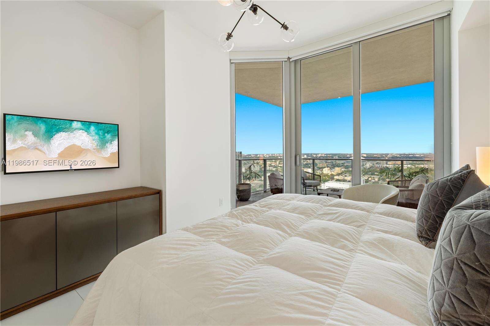 Paramount Miami Worldcenter at 851 1 Ave, Miami, FL 33132 - For Rent photo 7