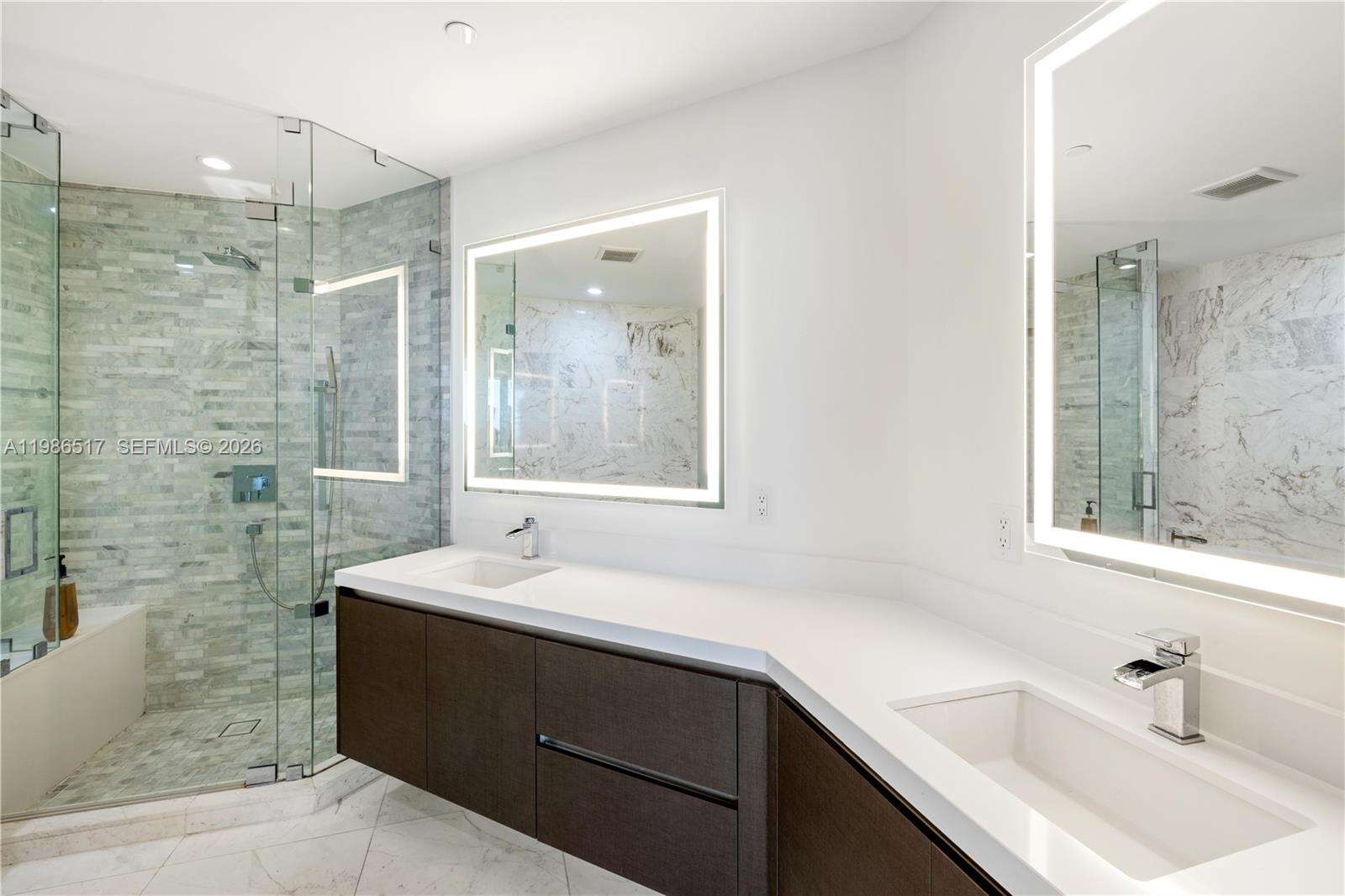Paramount Miami Worldcenter at 851 1 Ave, Miami, FL 33132 - For Rent photo 10