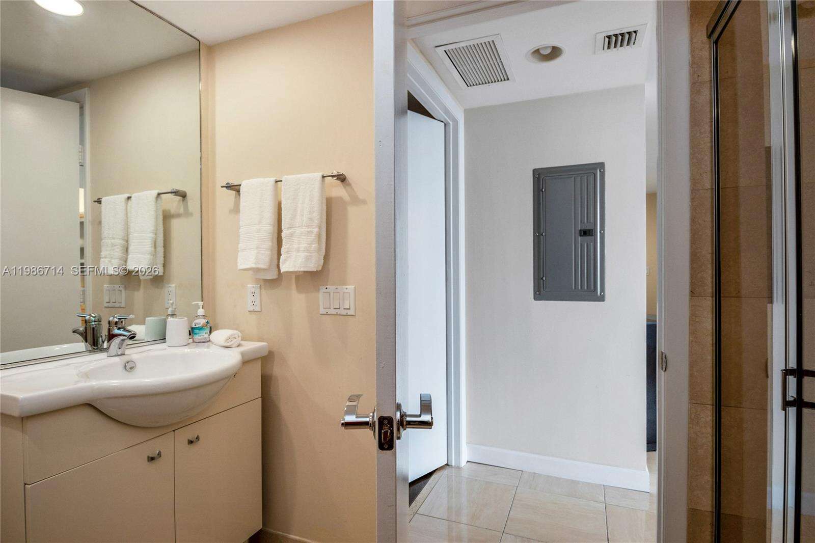 The Beach Club Two at 1830 Ocean Dr, Hallandale Beach, FL 33009 - For Rent photo 18