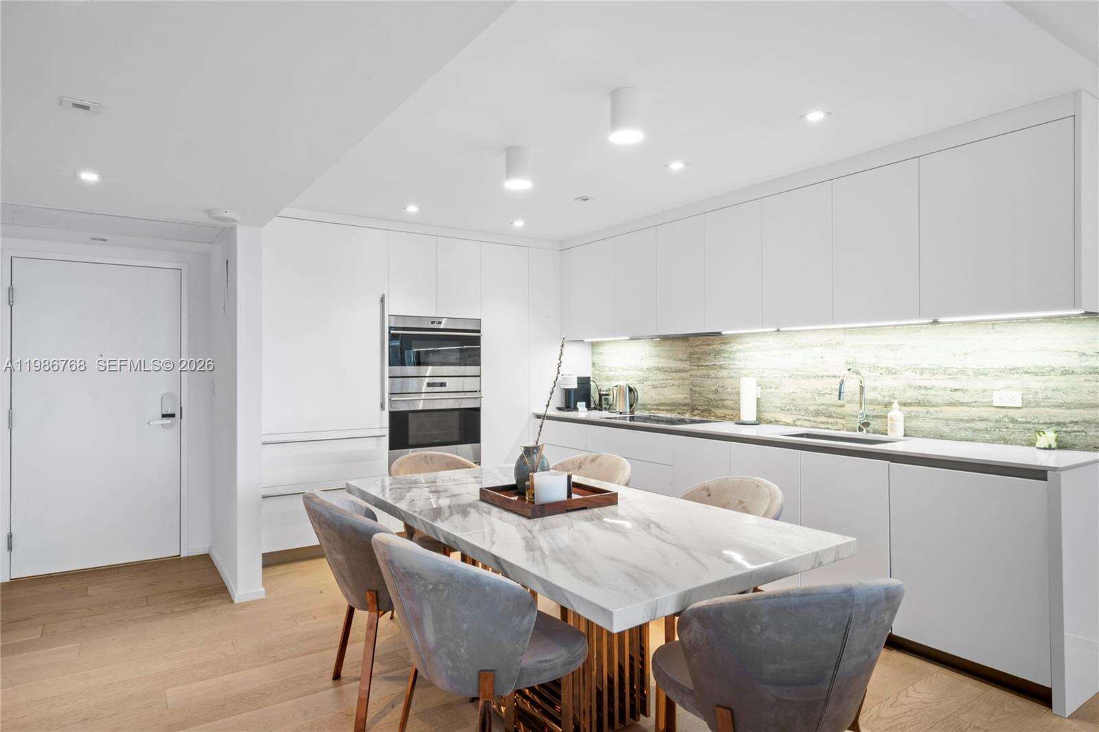 Roney Palace at 2301 Collins Ave, Miami Beach, FL 33139 - For Rent photo 3